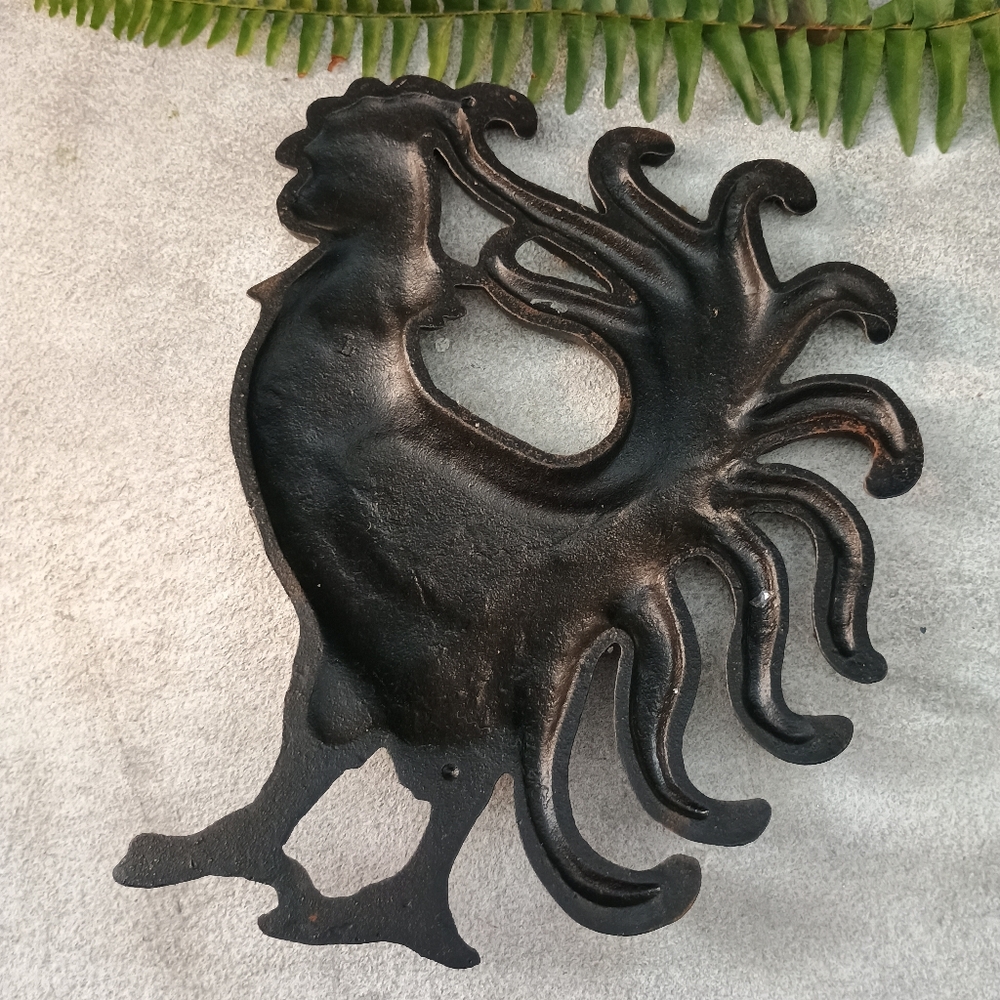 Heavy Cast Iron Rooster Wall Decor, Lodge, Cottagecore, Farmhouse, Country, Boho - Picture 6 of 8